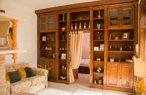 Old City Apartment | 9 Stylish Suite in Unirii Square