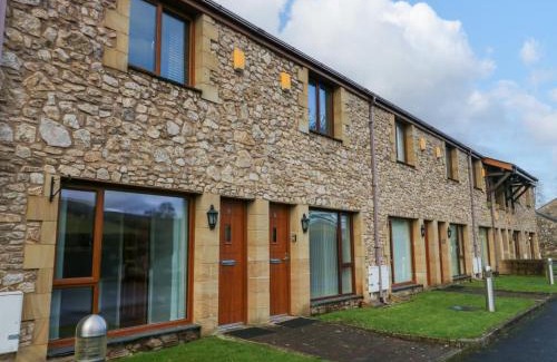 Tewitfield House | 9 Swan House