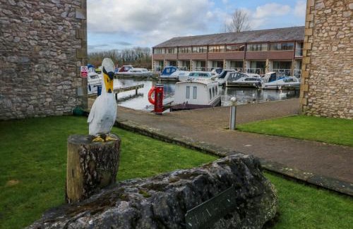 Tewitfield House | 9 Swan House