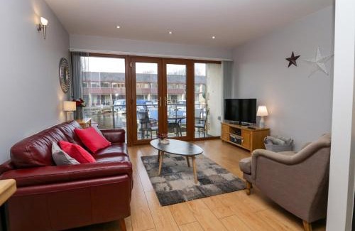 Tewitfield House | 9 Swan House