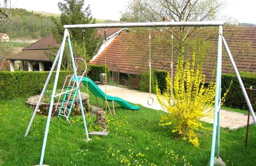 Saint-Laurent-la-Roche House | 90 m² House ∙ 2 bedrooms ∙ 6 guests