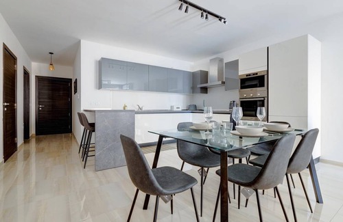 Ta' Xbiex Apartment | 90 m² Apartment ∙ 2 bedrooms ∙ 4 guests