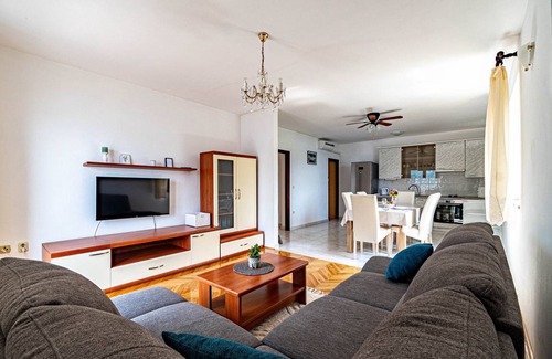 Cove Tri Zala (Zrnovo) Apartment | 90 m² Apartment ∙ 3 bedrooms ∙ 6 guests