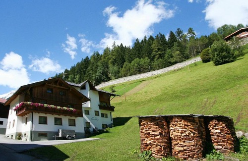 Kappl Apartment | 90 m² Apartment ∙ 3 bedrooms ∙ 6 guests