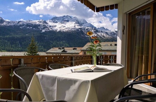 Silvaplana Apartment | 90 m² Apartment ∙ 3 bedrooms ∙ 6 guests