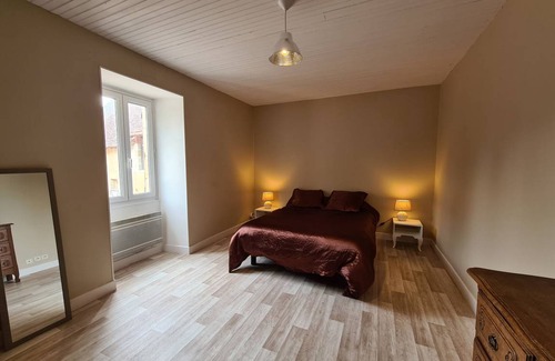 Verneuil-sur-Igneraie Cottage | 90 m² Cabin ∙ 2 bedrooms ∙ 5 guests