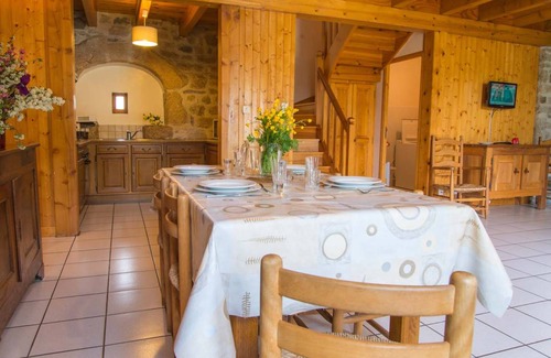 Chaulhac House | 90 m² Gîte ∙ 3 bedrooms ∙ 7 guests
