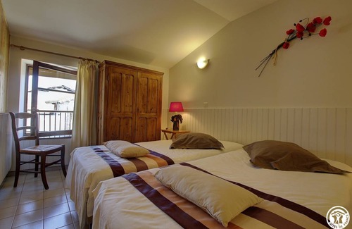 Chazey-sur-Ain House | 90 m² Gîte ∙ 3 bedrooms ∙ 7 guests