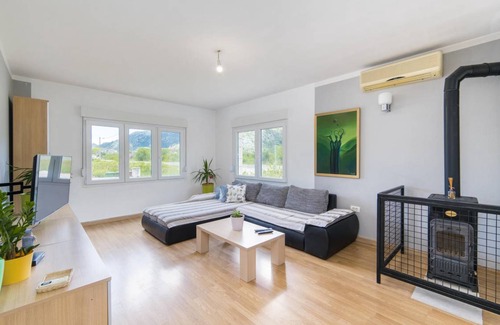 Stasevica House | 90 m² House ∙ 2 bedrooms ∙ 6 guests
