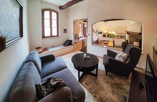 Servian House | 90 m² House ∙ 2 bedrooms ∙ 4 guests