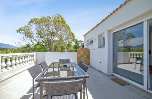 Mezzavia House | 90 m² House ∙ 3 bedrooms ∙ 6 guests