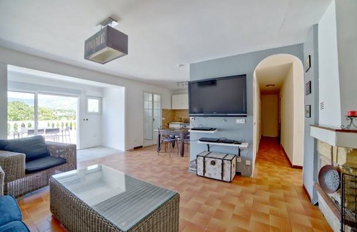 Mezzavia House | 90 m² House ∙ 3 bedrooms ∙ 6 guests