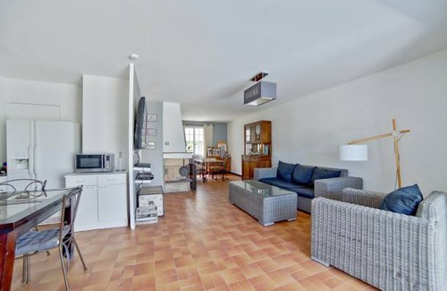 Mezzavia House | 90 m² House ∙ 3 bedrooms ∙ 6 guests