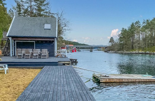 Sveio House | 90 m² House ∙ 3 bedrooms ∙ 8 guests