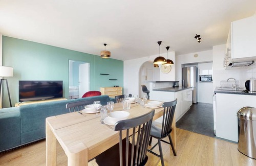 Asnieres-sur-Seine Resort | 90 m² Private room ∙ 1 bedroom ∙ 2 guests
