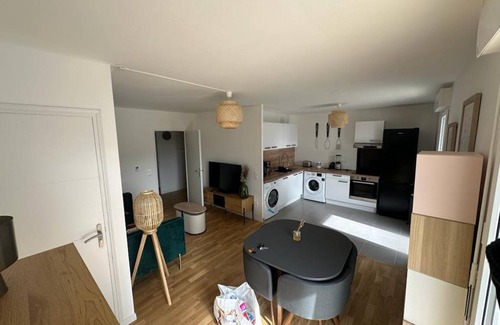 Asnieres-sur-Seine Resort | 90 m² Private room ∙ 1 bedroom ∙ 4 guests