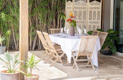 Etang Sale Les Bains Villa | 90 m² Villa ∙ 3 bedrooms ∙ 8 guests