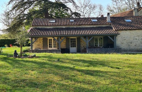 Limeyrat Villa | 90 m² Villa ∙ 3 bedrooms ∙ 6 guests