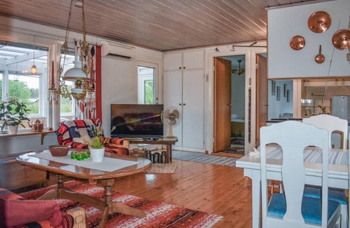 Falkvik House | 90 m² House ∙ 3 bedrooms ∙ 6 guests