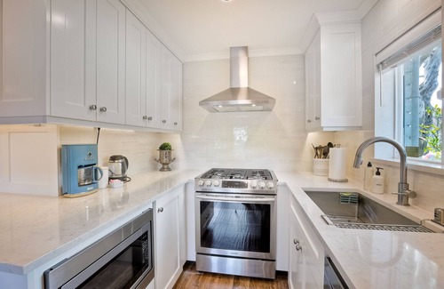 Carlsbad Village Condo | 90 Walk Score, Steps to Beach, Dining