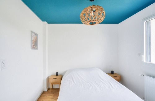 Saint-Guenole House | 900m from the beach, House for 6 & garden