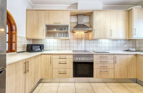 Areias Dos Moinhos Ski Chalet | 91 adm Fabulous Townhouse with communal Pool