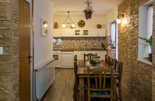 Daruvar House | 91 m² House ∙ 2 bedrooms ∙ 8 guests