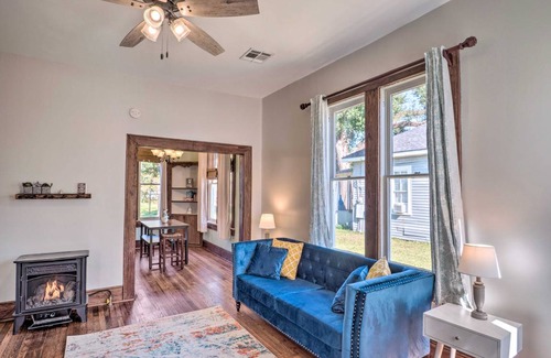 Lake Charles Cottage | 92 m² Cabin ∙ 2 bedrooms ∙ 5 guests