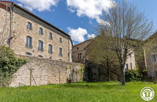 Viverols House | 92 m² Gîte ∙ 3 bedrooms ∙ 6 guests