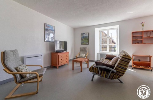Viverols House | 92 m² Gîte ∙ 3 bedrooms ∙ 6 guests