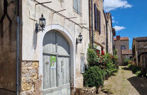 Cordes-sur-Ciel House | 92 m² Gîte ∙ 3 bedrooms ∙ 5 guests