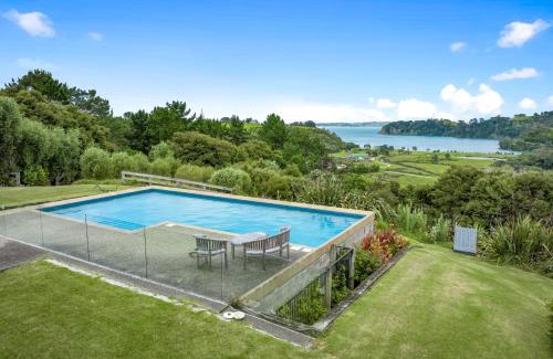 Tawharanui House | 923 Takatu - Tawharanui Peninsular Holiday Home