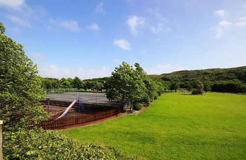 Clifden House | 93 Clifden Glen Holiday Home