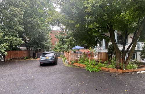 Poughkeepsie Apartment | 93 m² Apartment ∙ 3 bedrooms ∙ 5 guests