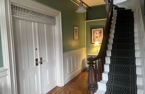 Poughkeepsie Apartment | 93 m² Apartment ∙ 3 bedrooms ∙ 5 guests