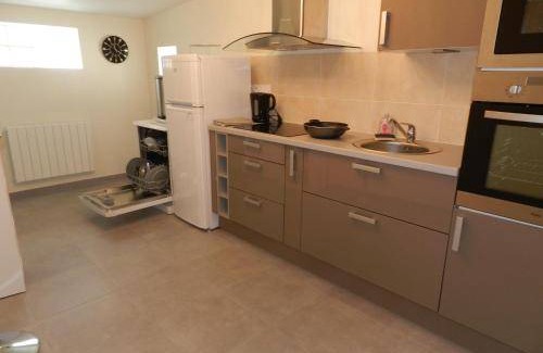 Saint-Laurent-sur-Mer House | 93 m² House ∙ 2 bedrooms ∙ 8 guests
