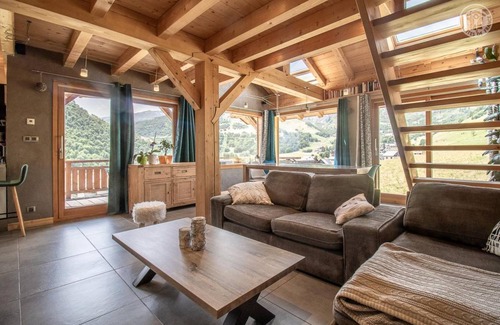 Saint-Sorlin-d'Arves House | 93 m² Gîte ∙ 3 bedrooms ∙ 10 guests