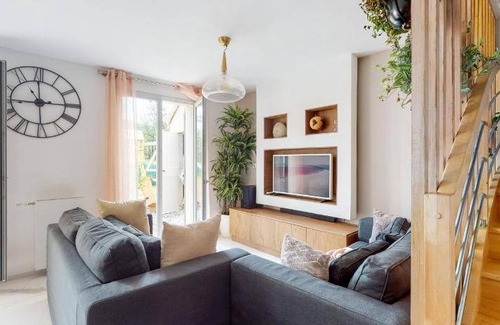 Villeneuve-le-Comte House | 93 m² House ∙ 3 bedrooms ∙ 8 guests