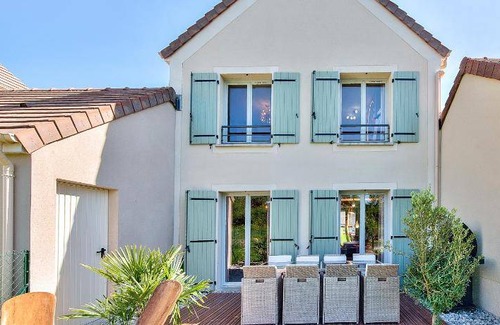 Villeneuve-le-Comte House | 93 m² House ∙ 3 bedrooms ∙ 8 guests