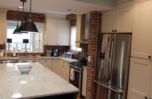 Murray Hill House | 94 Five Star Reviews located in the City of Annapolis in a quiet neighborhood!