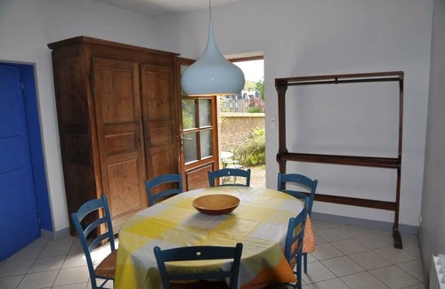 Saint-Leger-sous-Beuvray House | 94 m² House ∙ 2 bedrooms ∙ 4 guests