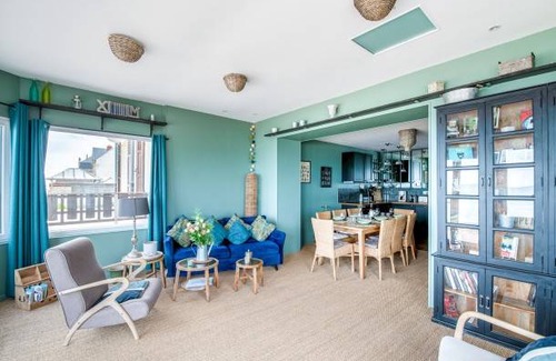 Saint-Regnobert-de-la-Cote-de-Nacre Apartment | 95 m² Apartment ∙ 3 bedrooms ∙ 2 guests