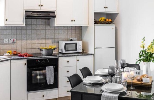 Universal Apartment | 95 m² Apartment ∙ 2 bedrooms ∙ 10 guests