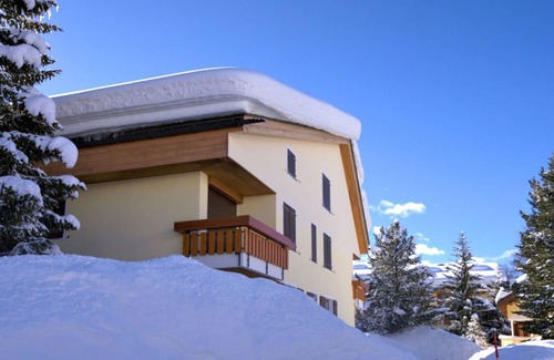 Surlej Apartment | 95 m² Apartment ∙ 3 bedrooms ∙ 6 guests