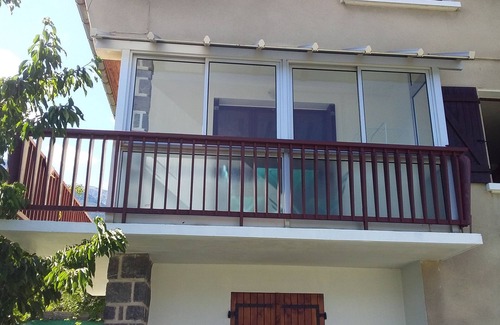 Embrun Apartment | 95 m² apartment on the second floor of a villa.