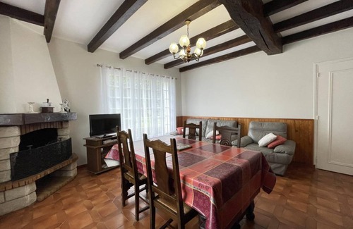Arbonne House | 95 m² Gîte ∙ 2 bedrooms ∙ 5 guests