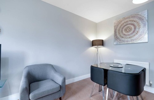 Stanwell House | 95 m² House ∙ 3 bedrooms ∙ 7 guests