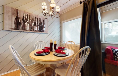Majestic Pines Condo | 97 m² Condo ∙ 1 bedroom ∙ 6 guests