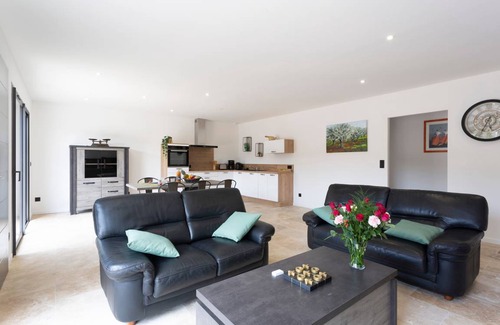 Saint-Victor-la-Coste House | 97 m² House ∙ 3 bedrooms ∙ 6 guests