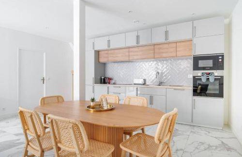 Asnieres-sur-Seine Apartment | 98 m² Apartment ∙ 2 bedrooms ∙ 6 guests